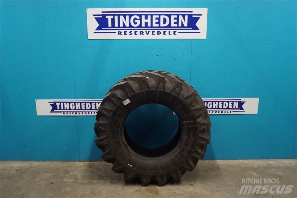 22.5 15R22.5 Tyres, wheels and rims