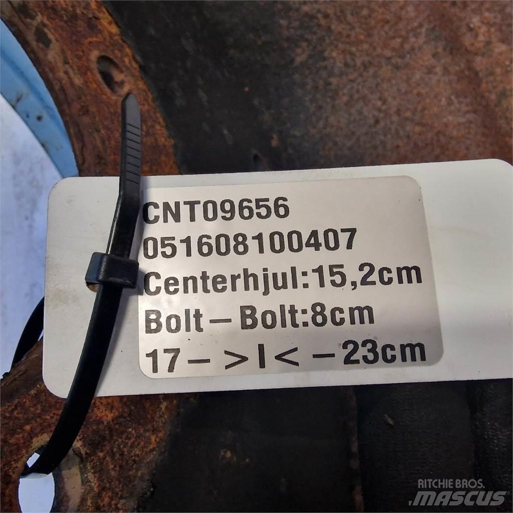  24 24xW15L Tyres, wheels and rims