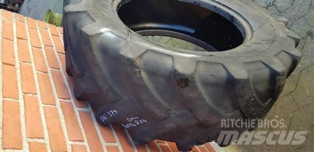  24 405/70-24 Tyres, wheels and rims