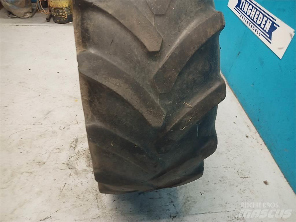  24 420/70R24 Tyres, wheels and rims