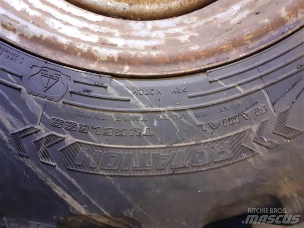  24 460/70R24 Tyres, wheels and rims