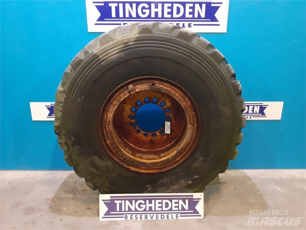  25 20.5R25 Tyres, wheels and rims