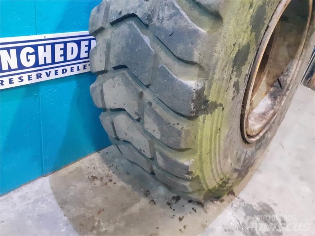  25 20.5R25 Tyres, wheels and rims