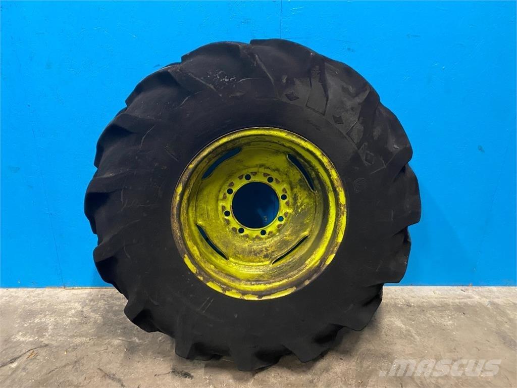  26 18.4-26 Tyres, wheels and rims
