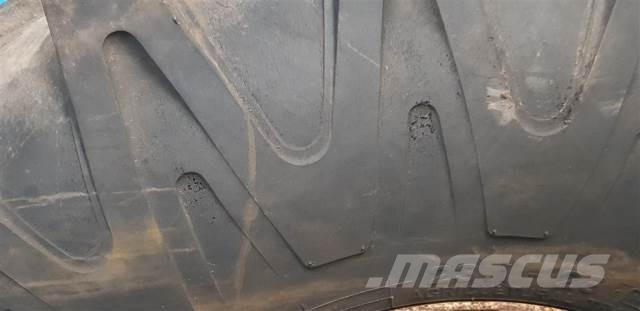  26 23.1-26 Tyres, wheels and rims