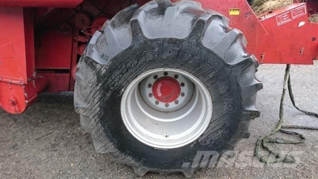  26 28L-26 Tyres, wheels and rims