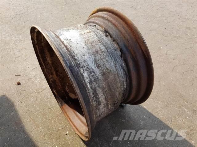  26 DW16X26 Tyres, wheels and rims