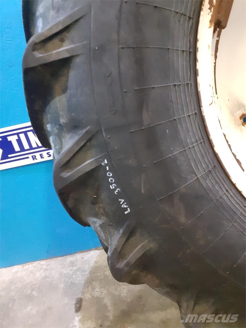  30 18.4/15-30 Tyres, wheels and rims