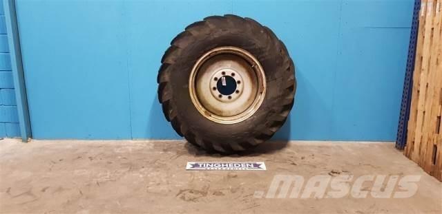  30 18.4-30 Tyres, wheels and rims