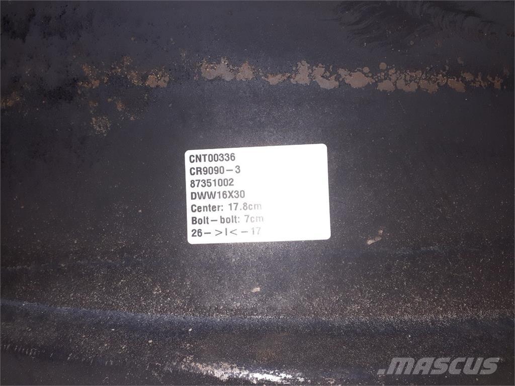  30 DW16X30 Tyres, wheels and rims