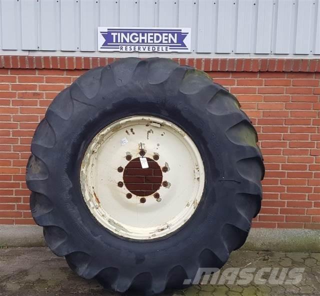  32 24.5-32 Tyres, wheels and rims
