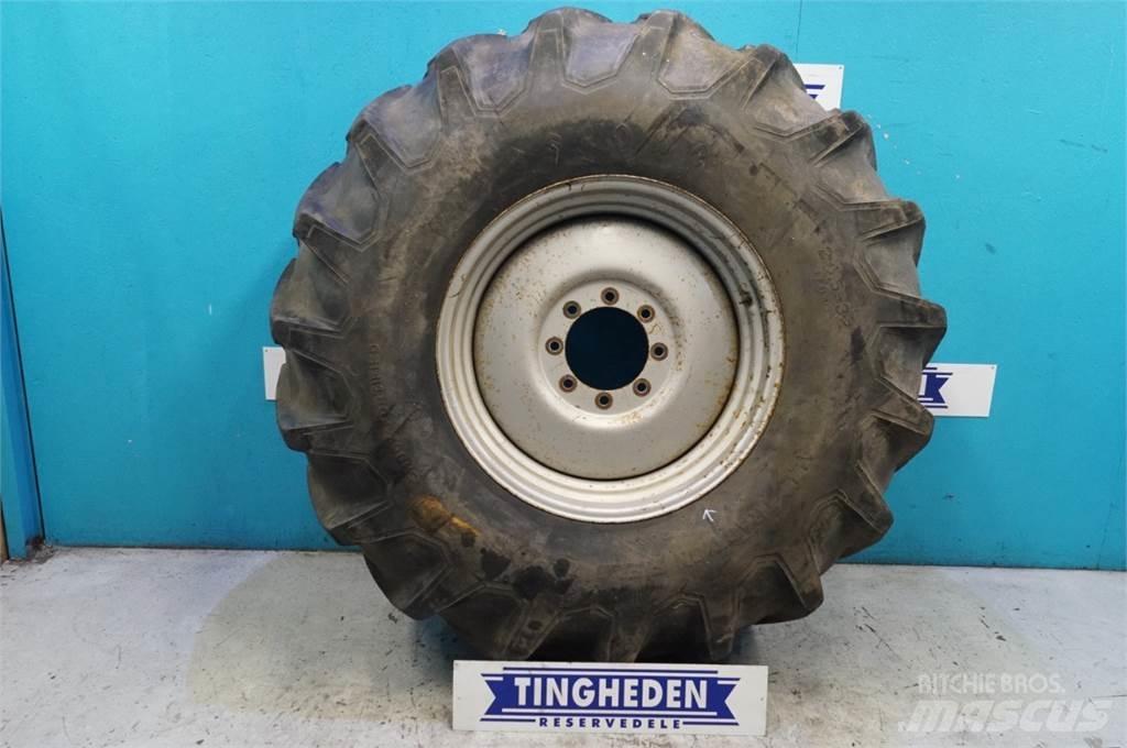  32 24.5-32 Tyres, wheels and rims