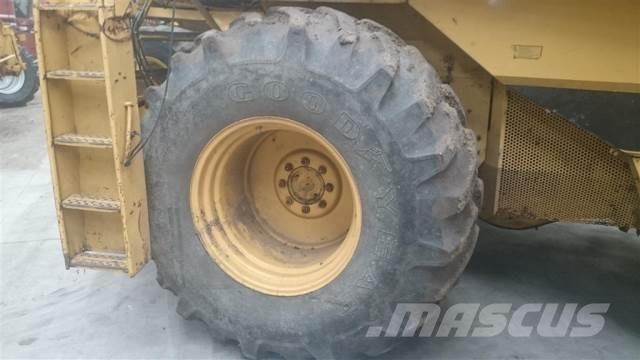  32 30,5L-32 Tyres, wheels and rims