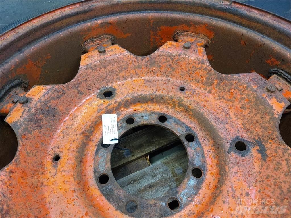 38 18.4 R38 Tyres, wheels and rims