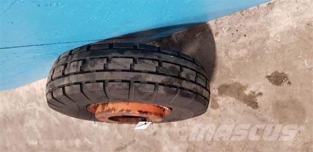  9 7.00-9 Tyres, wheels and rims