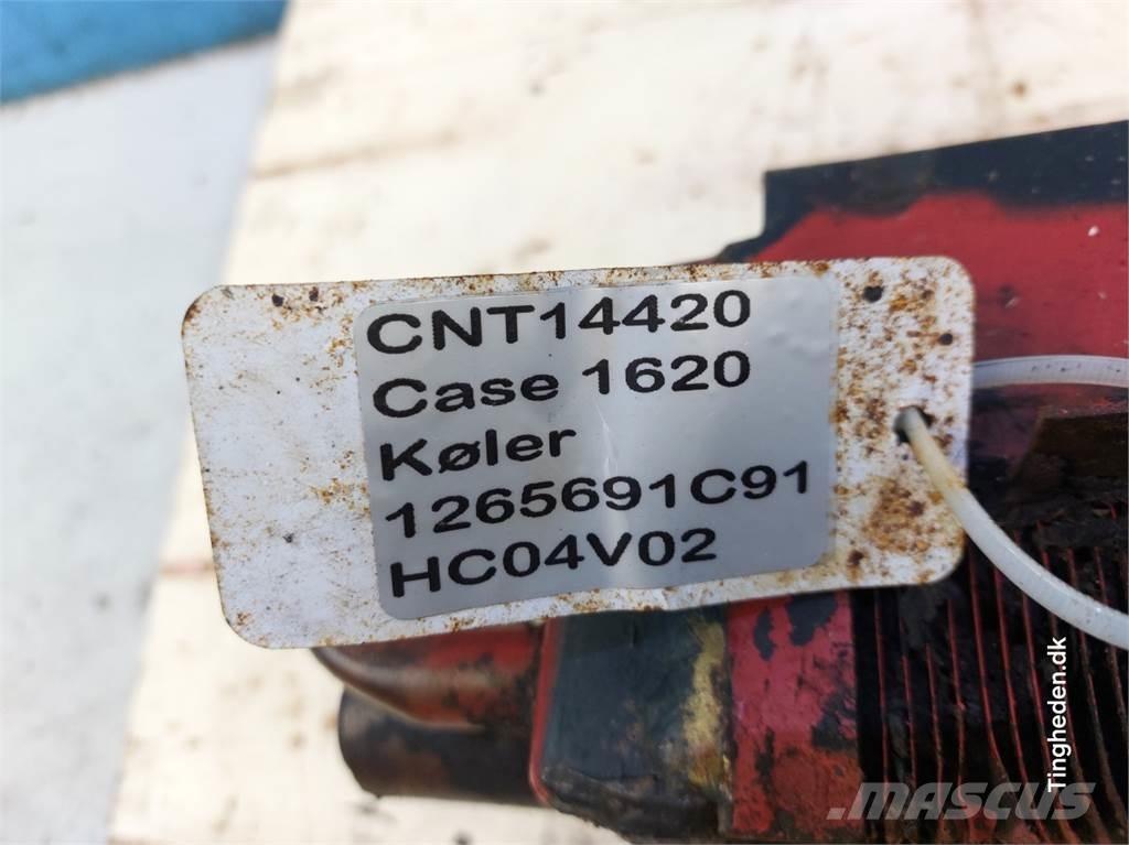 CASE 1620 Radiators