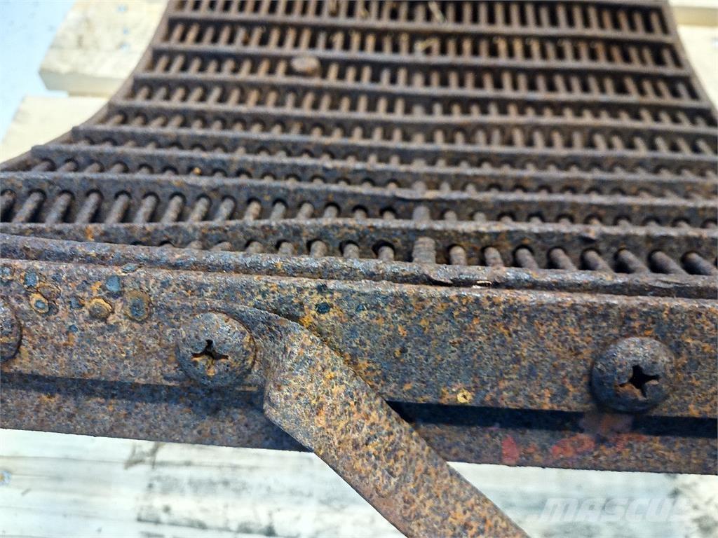 CASE 1640 Combine harvester accessories