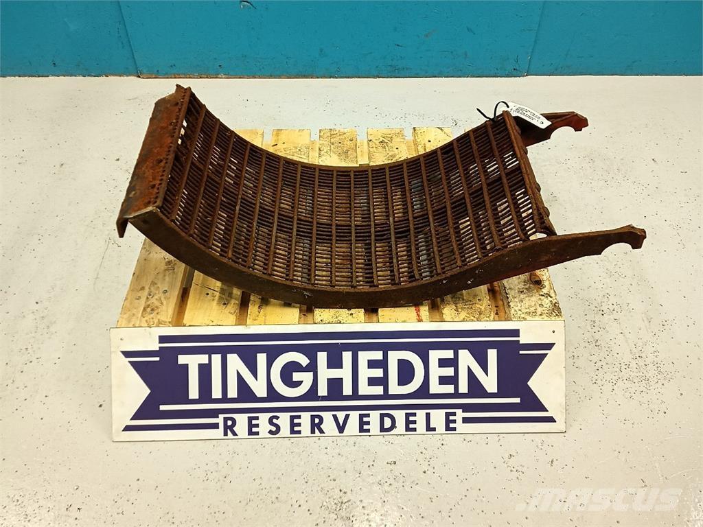 CASE 1640 Combine harvester accessories