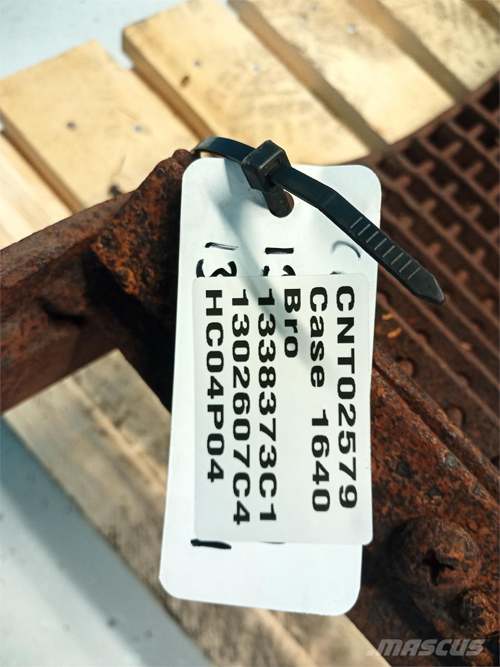 CASE 1640 Combine harvester accessories