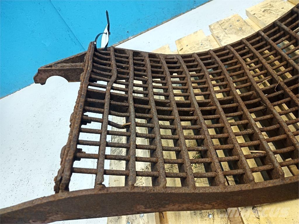 CASE 1640 Combine harvester accessories