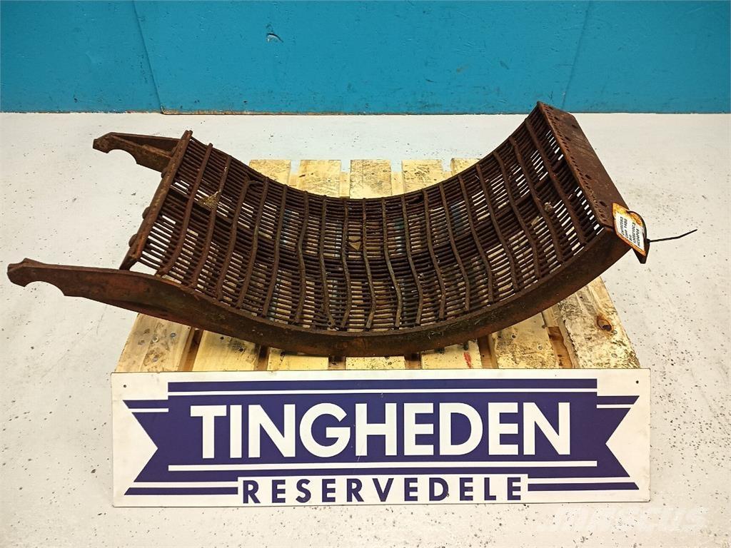 CASE 1640 Combine harvester accessories