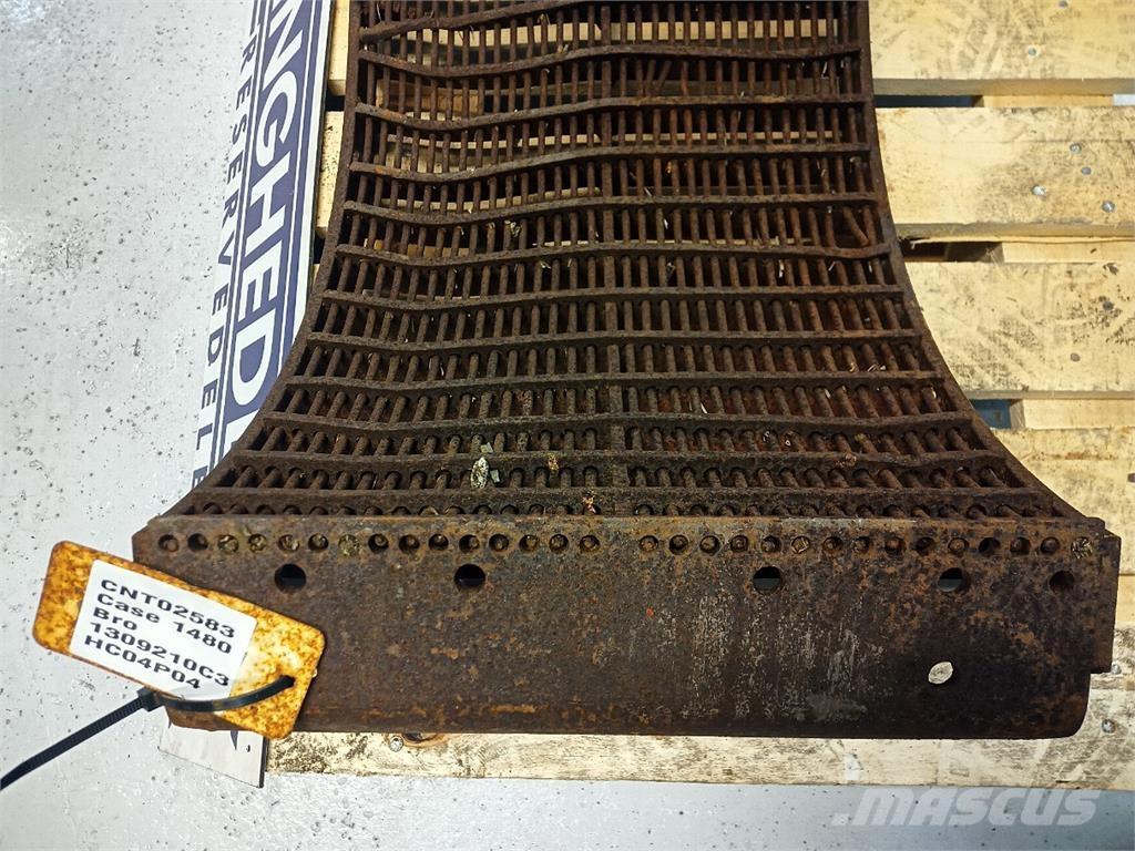 CASE 1640 Combine harvester accessories