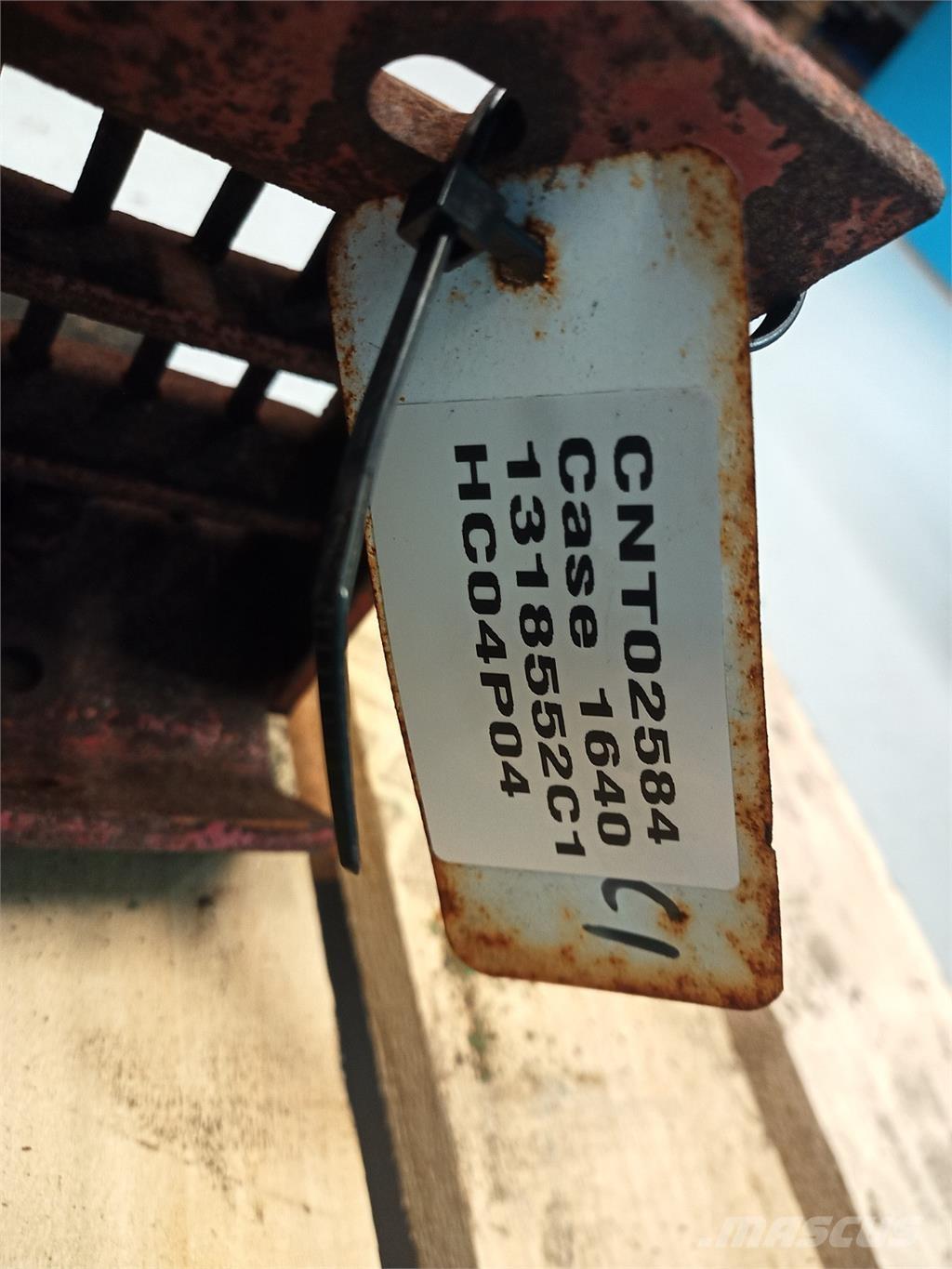 CASE 1640 Combine harvester accessories