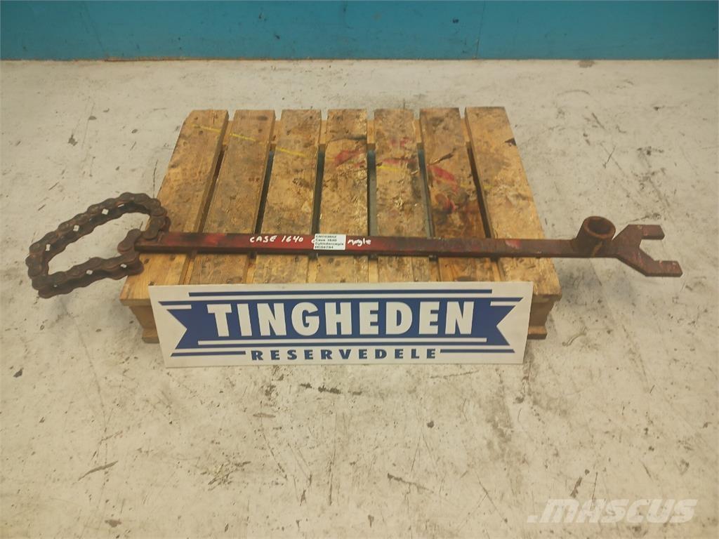 CASE 1640 Combine harvester accessories