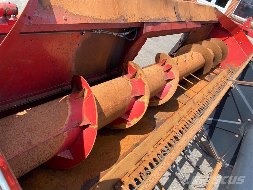 CASE 1640 Combine harvester accessories