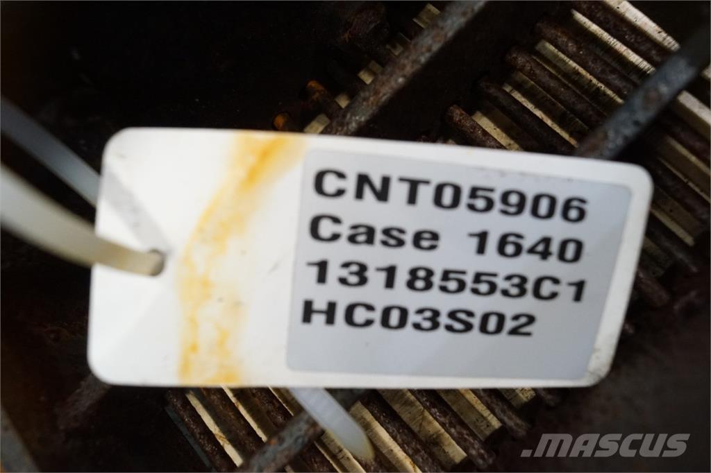 CASE 1640 Combine harvester accessories