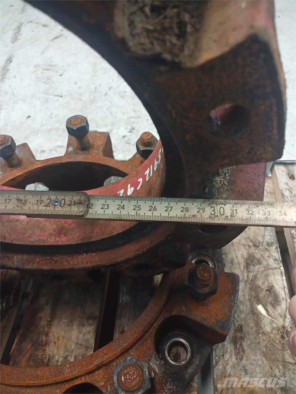 CASE 1680 Combine harvester accessories