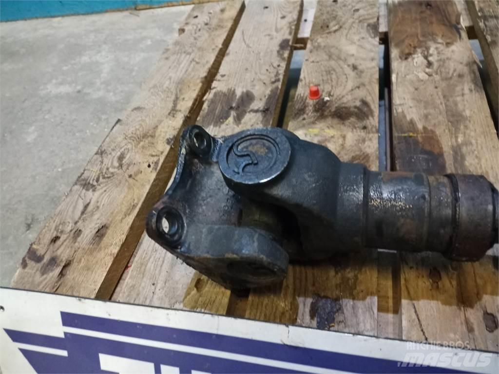 CASE 595 Axles