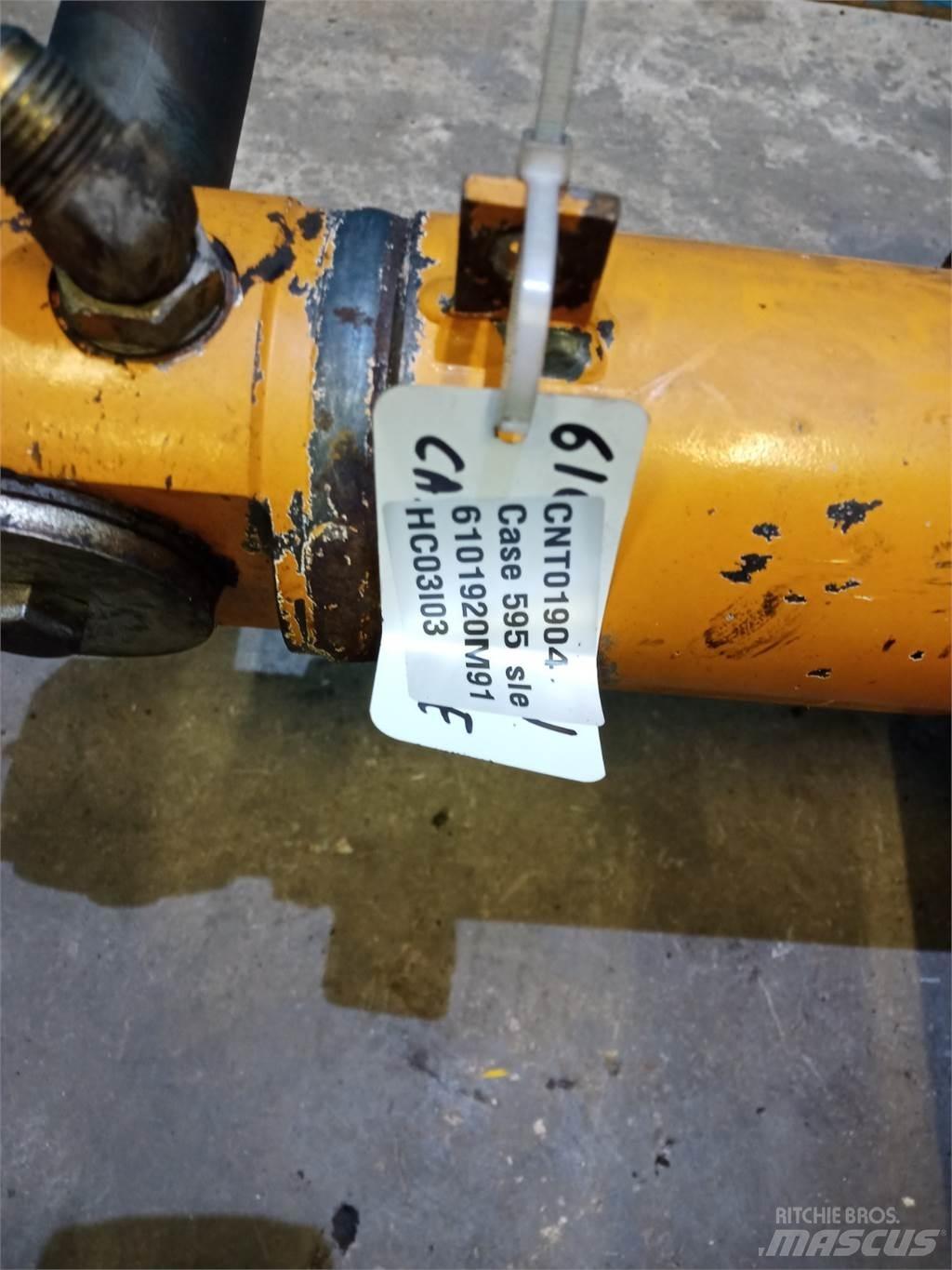 CASE 595 Booms and arms