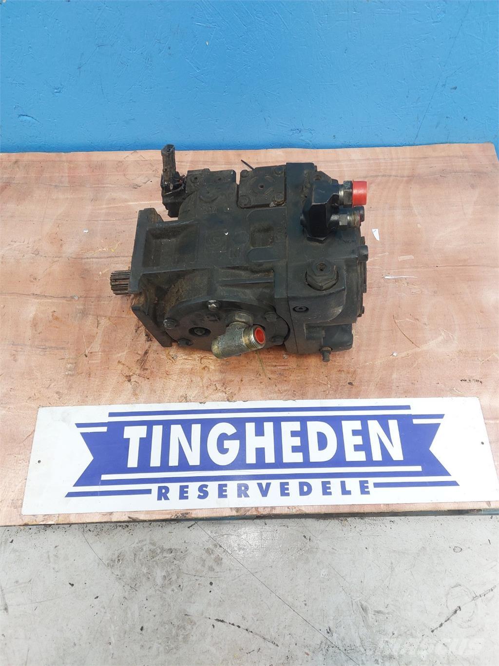 CASE 7010 Hydraulics