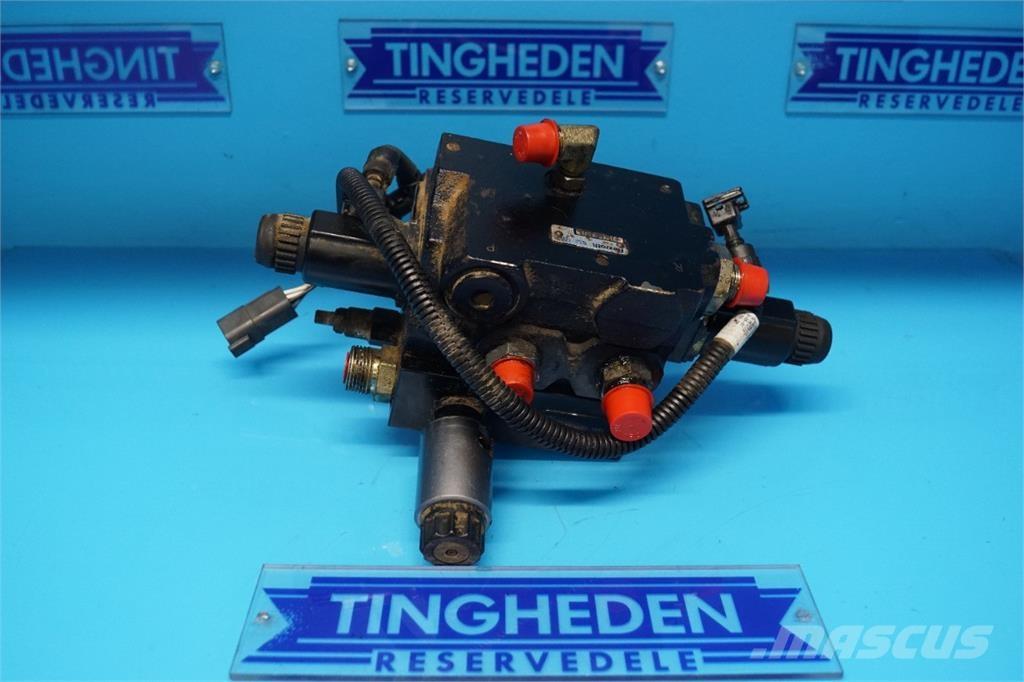 CASE 8010 Hydraulics