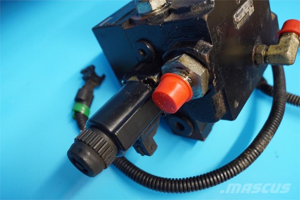 CASE 8010 Hydraulics