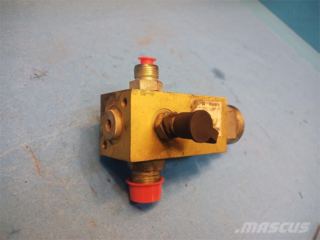 CASE 8010 Hydraulics