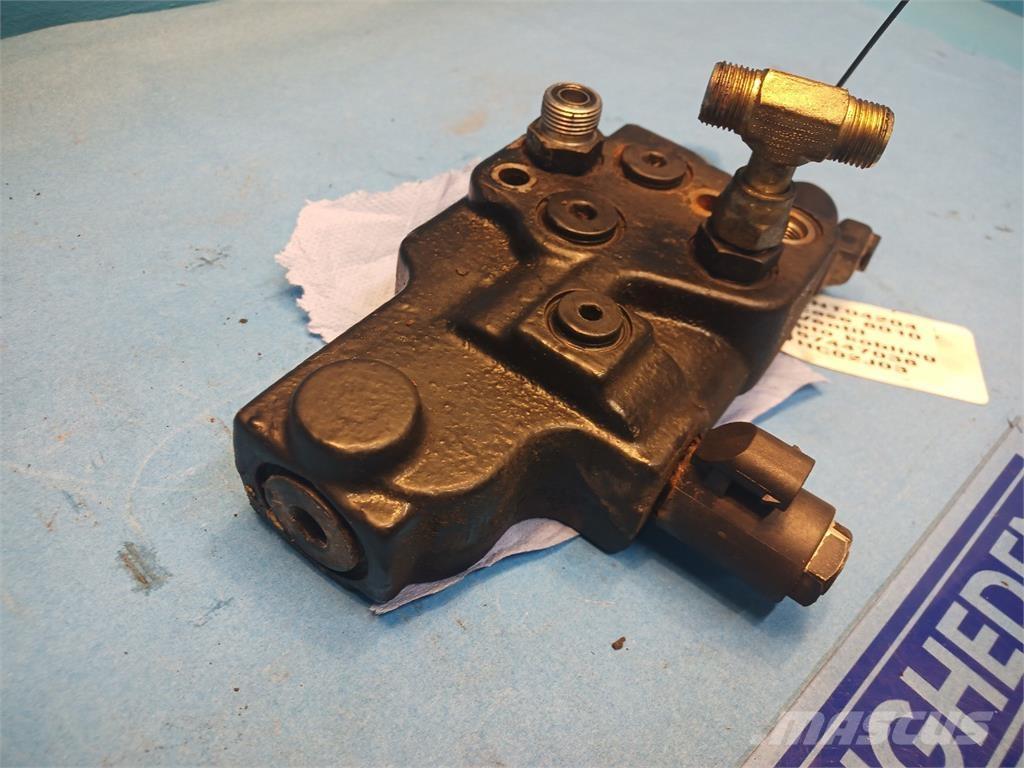 CASE 8010 Hydraulics