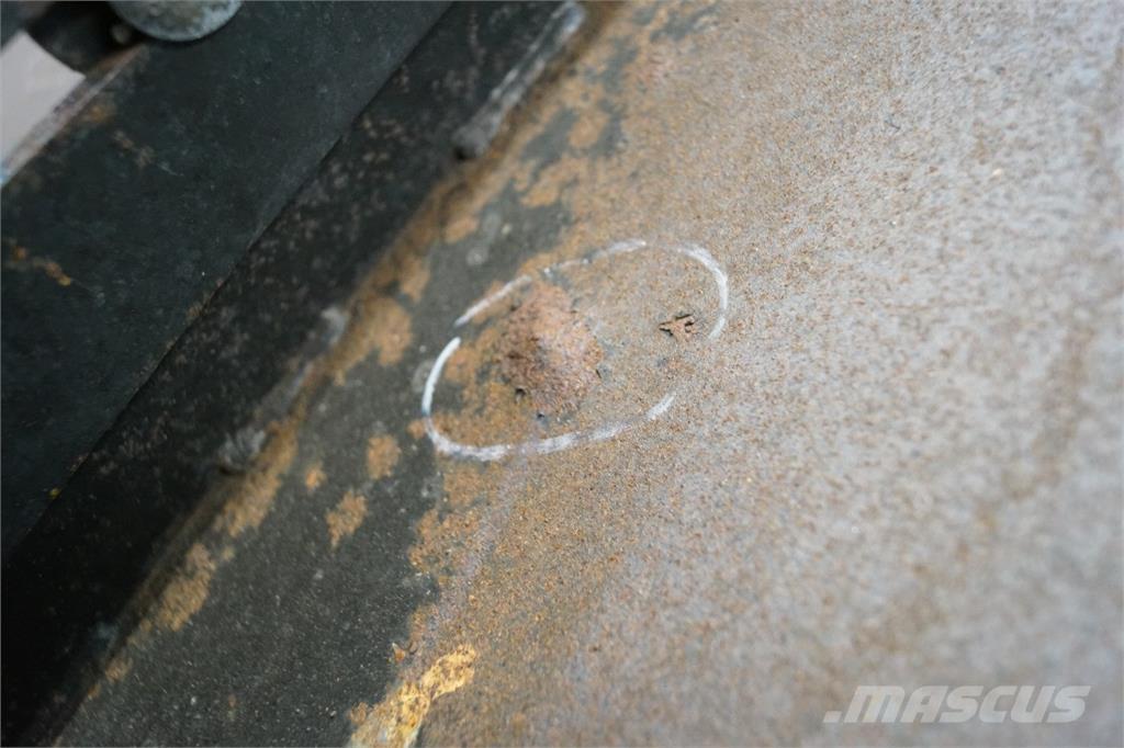 CASE 8010 Farm machinery