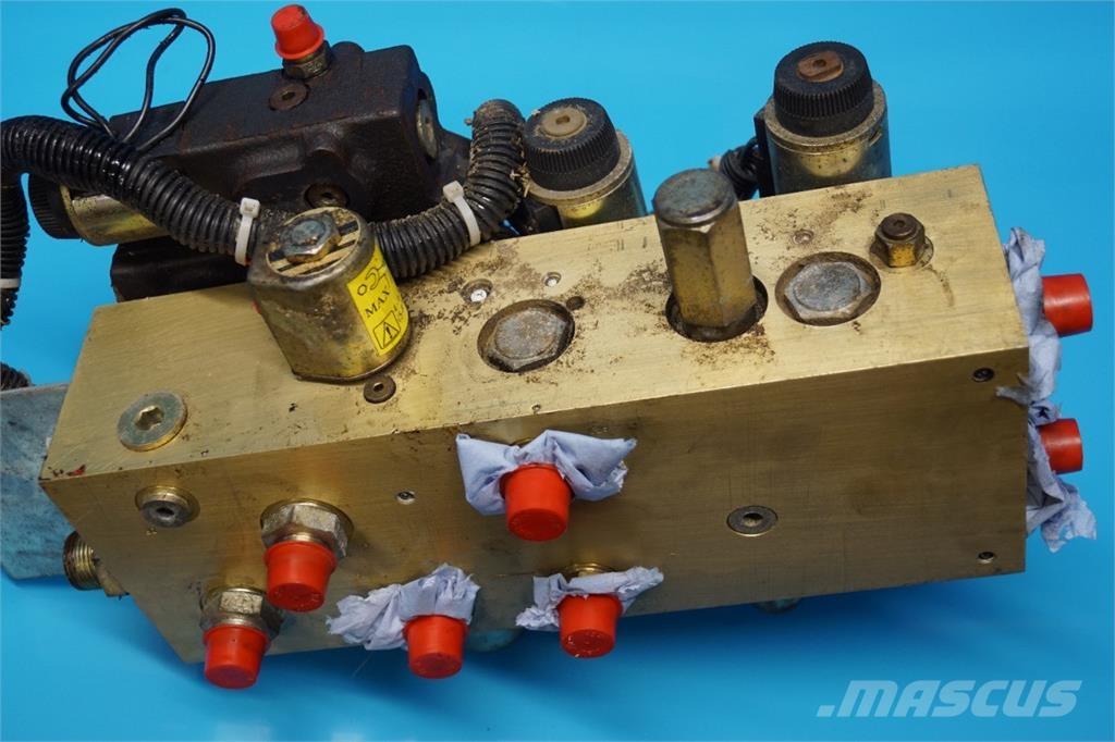 CASE 8010 Hydraulics