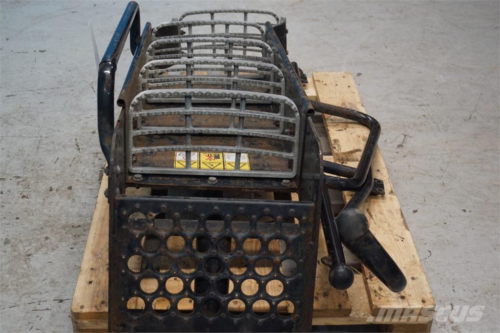 CASE 8010 Farm machinery