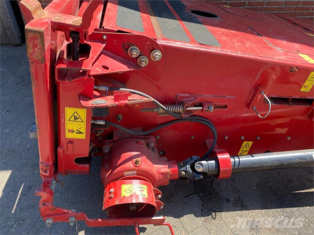 CASE 8010 Combine harvester accessories
