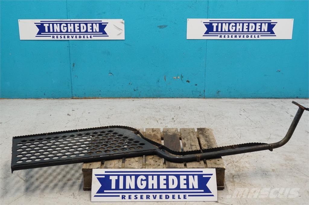 CASE 8010 Farm machinery