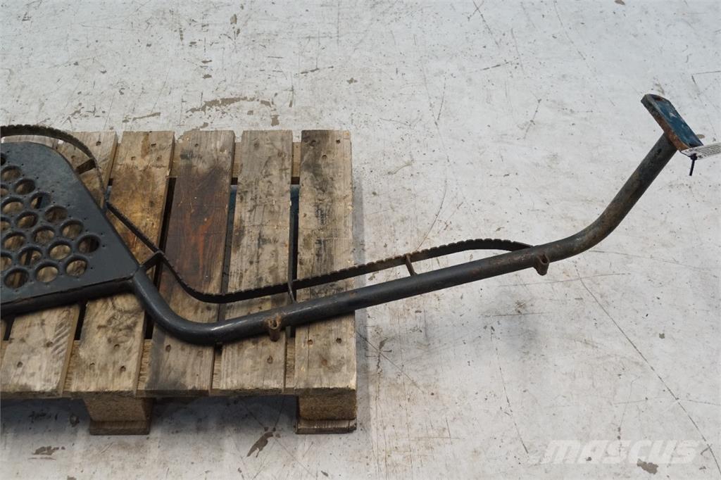 CASE 8010 Farm machinery