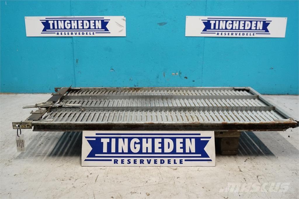 CASE 9230 Sand and salt spreaders