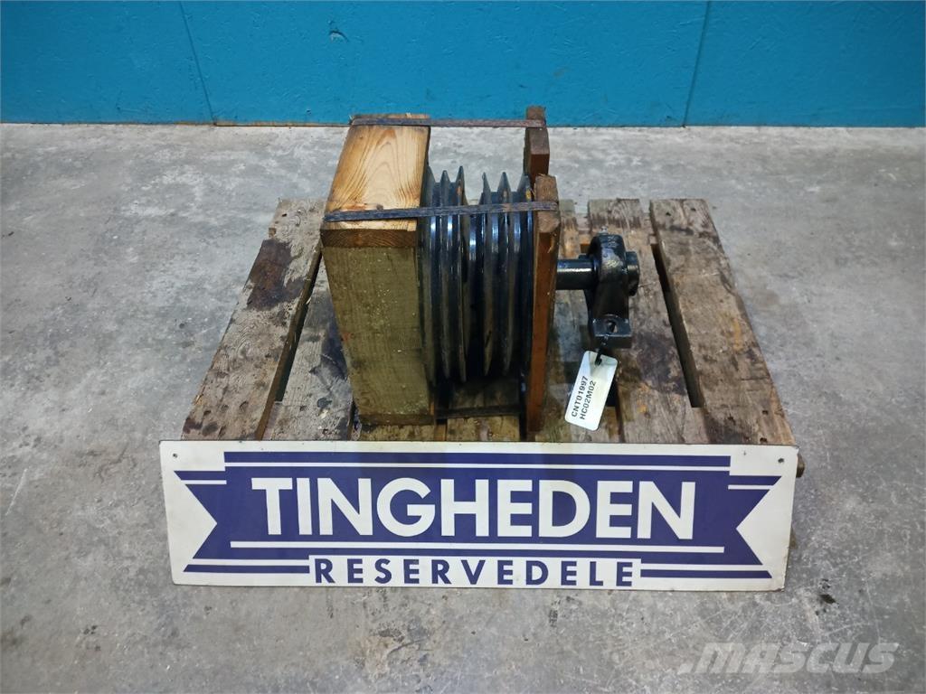 CASE CF80 Combine harvester accessories