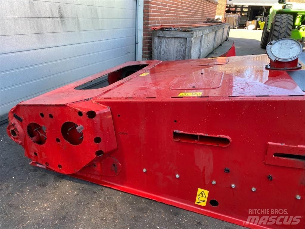 Case IH 9230 Combine harvester accessories