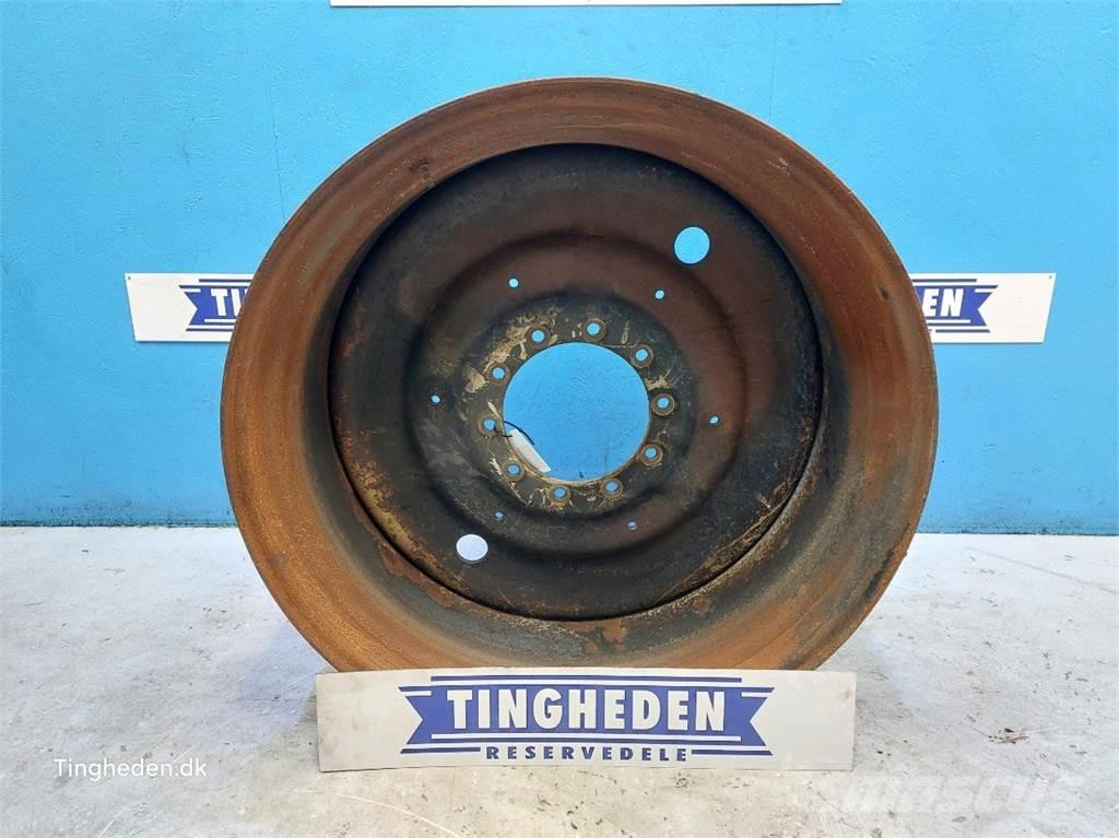 CASE R42 Tyres, wheels and rims