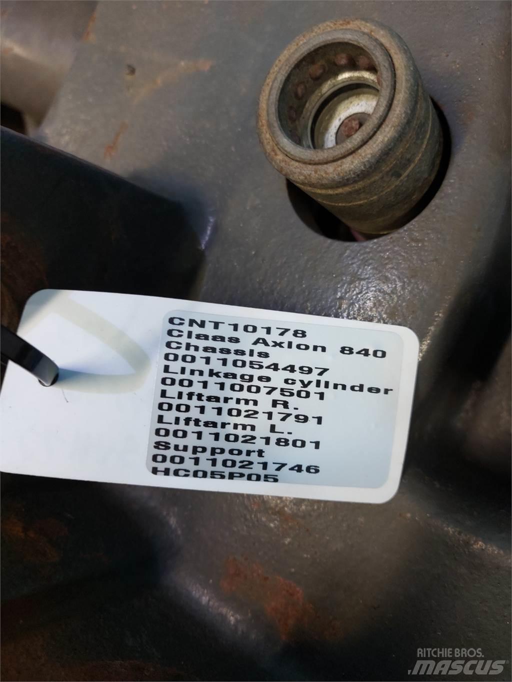 CLAAS Axion 840 Front loader accessories