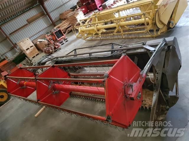 Dronningborg 12 Combine harvester accessories